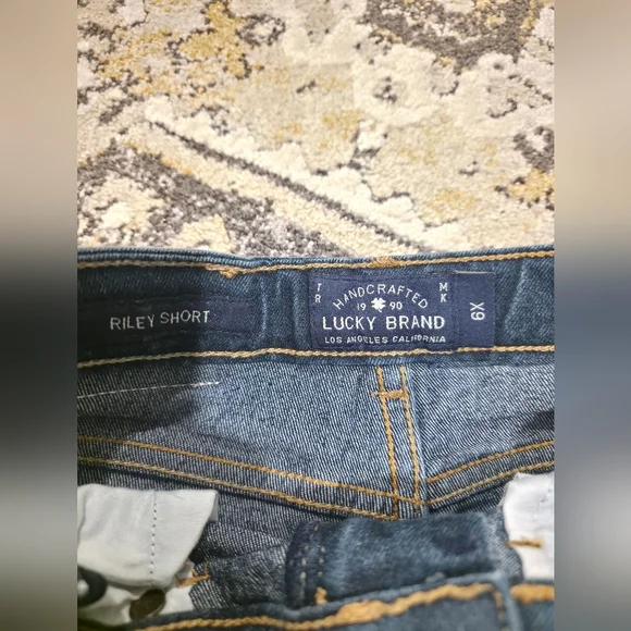 Girls Riley Short - Picture 3 of 3